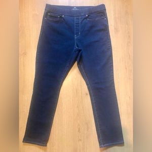 Levi’s Size 16 Pull On Jeans